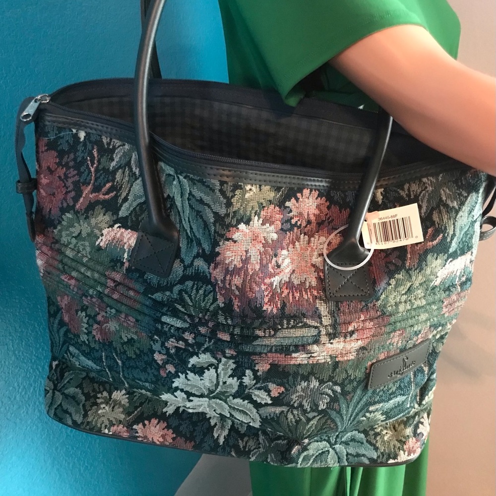Atlantic Shoulder Travel Bag, Tapestry.